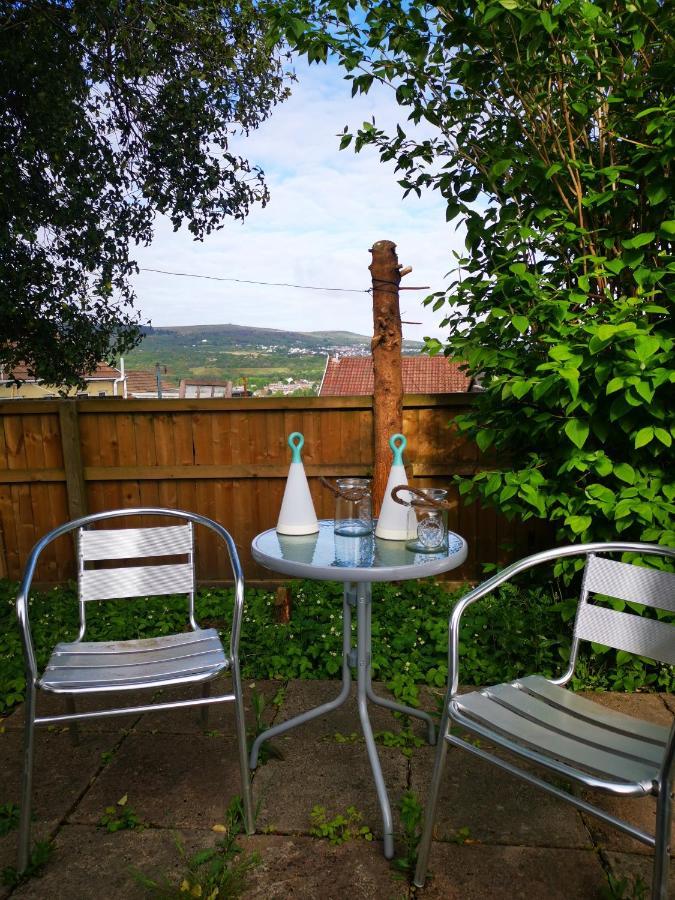 Ty Caer Cottage Merthyr Tydfil Dowlais ภายนอก รูปภาพ